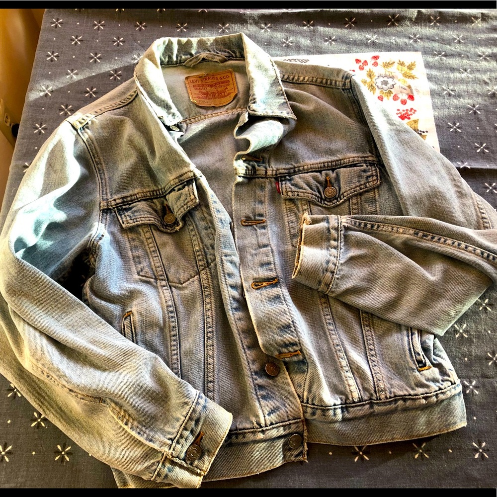 Vintage Levi’s trucker jean jacket S